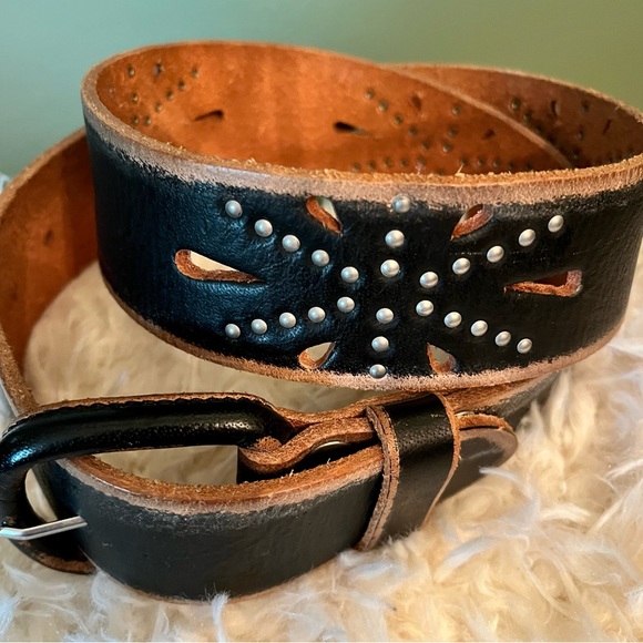 Accessories - Black leather belt Size: S/P style #10624 NWOT